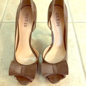Guess taupe patent bow heels